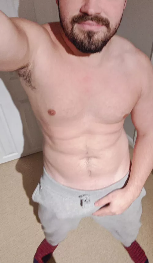 spot the bulge 😈