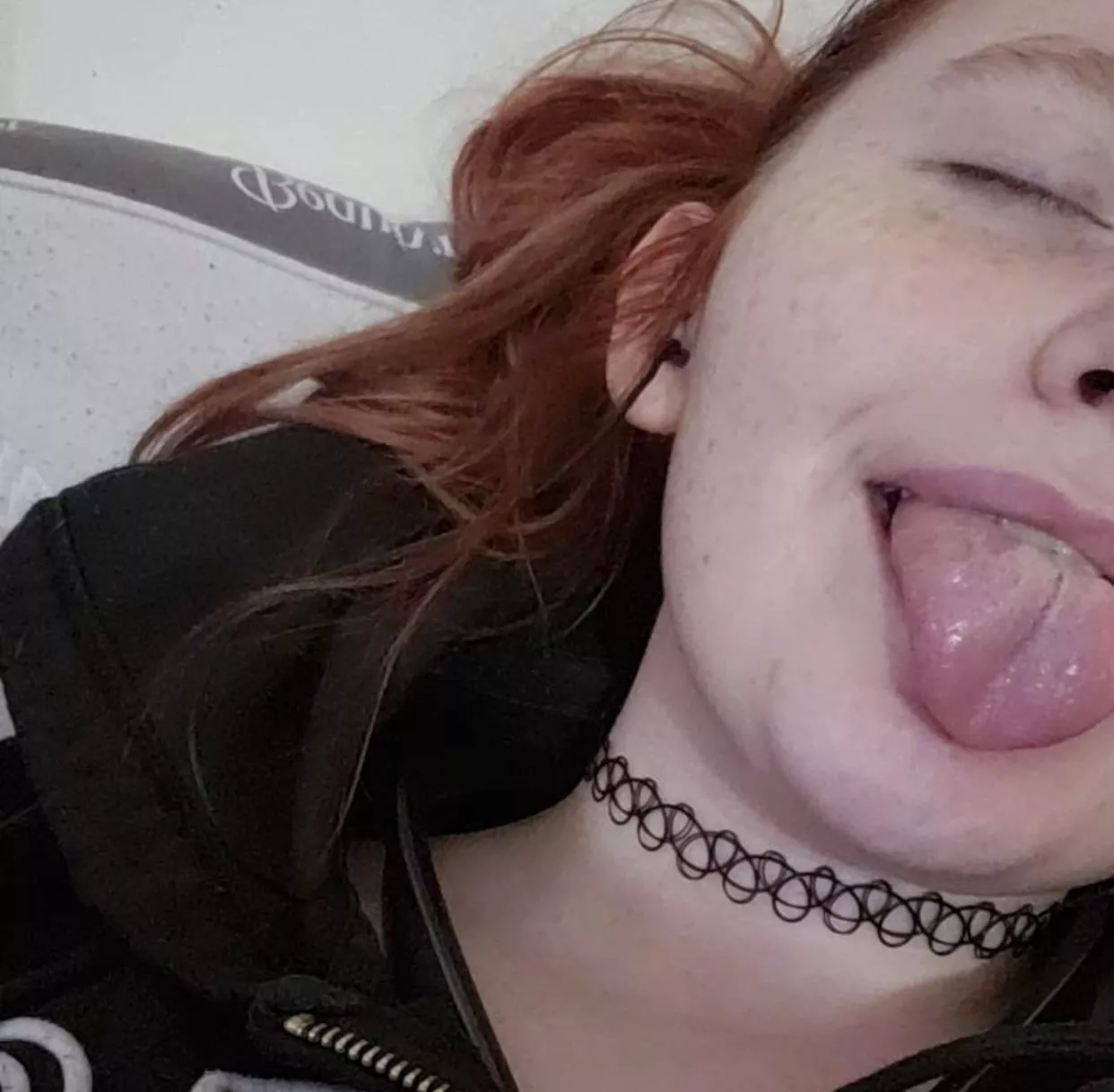 Spray your load all over this emo bitches face dm me for kik and i have some more to share of her Spray your load all over this emo bitches face dm me for kik and i have some more to share of her