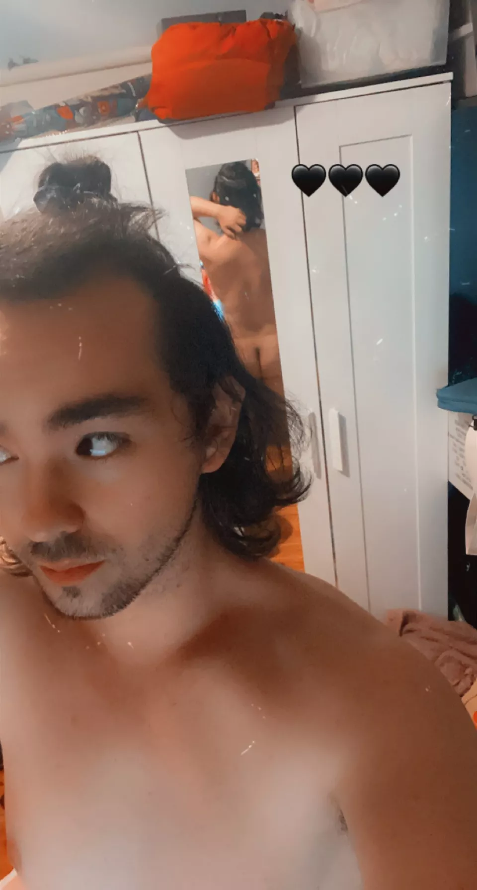 Squatting everyday to try and tone my peach 🍑