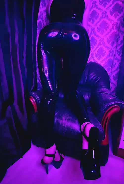 Squeaky and shiny 🔮