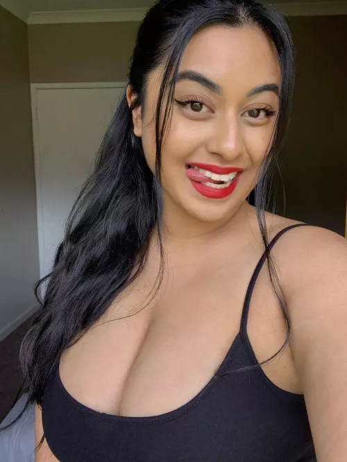 Sri Lankan x Chinese x Indonesian