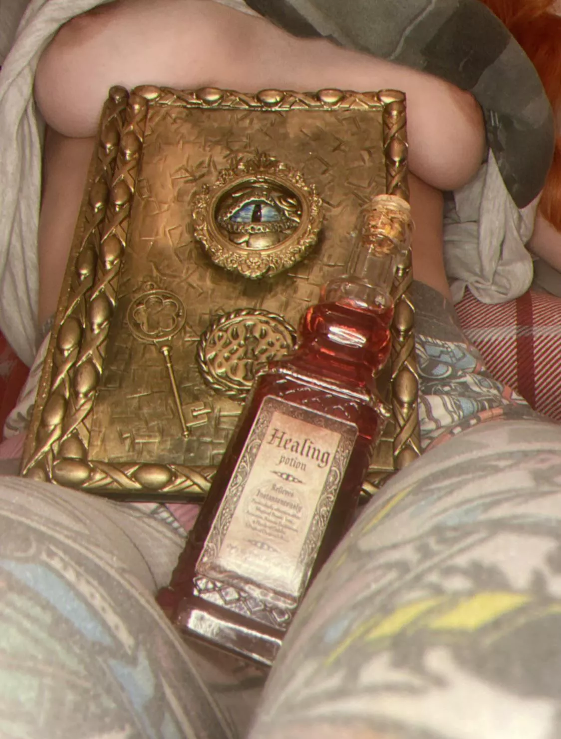 Start the year as you mean to go on… playing D&D! Happy New Year! 💖 May all of your characters live long lives, and if not… then may you have another one prepared ☺️[f]