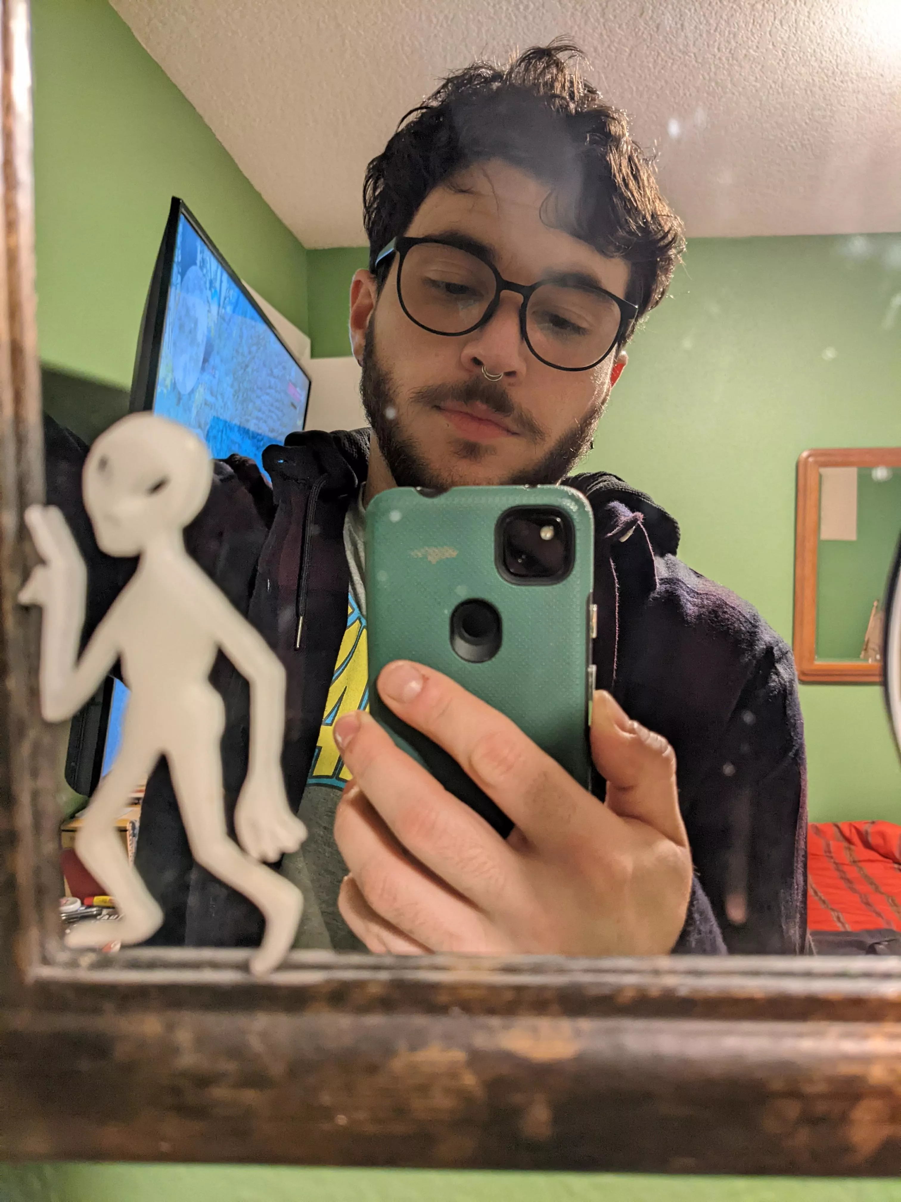 Starting my third Witcher 3: Wild Hunt playthrough instead of cleaning my mirror