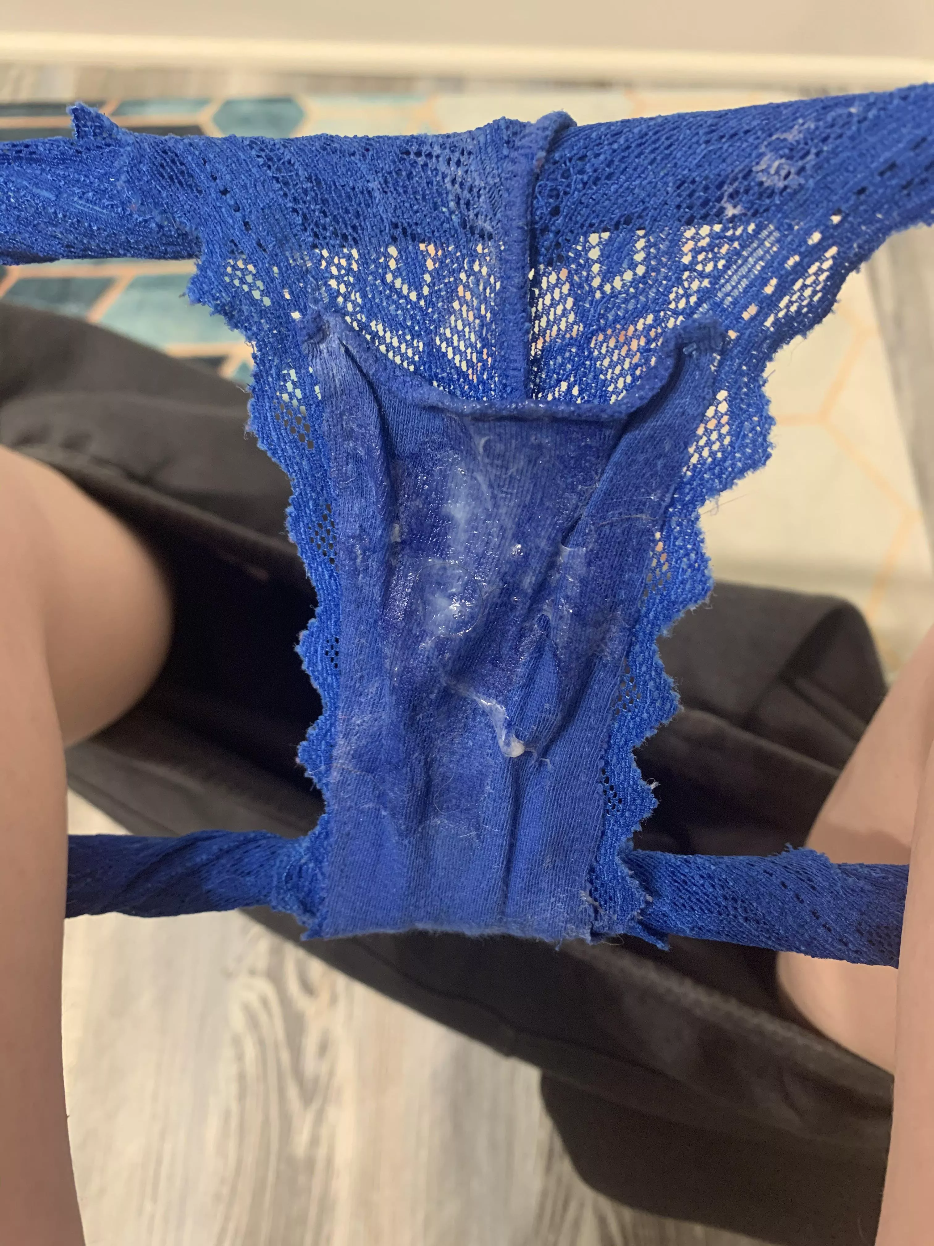 Starting off the new year with a layer of cum! Starting off the new year with a layer of cum!