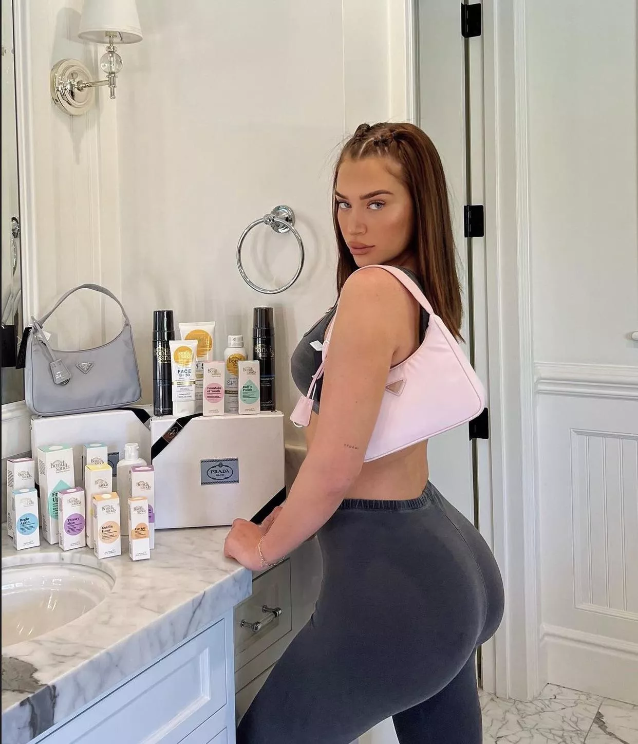 Stassie looks so good