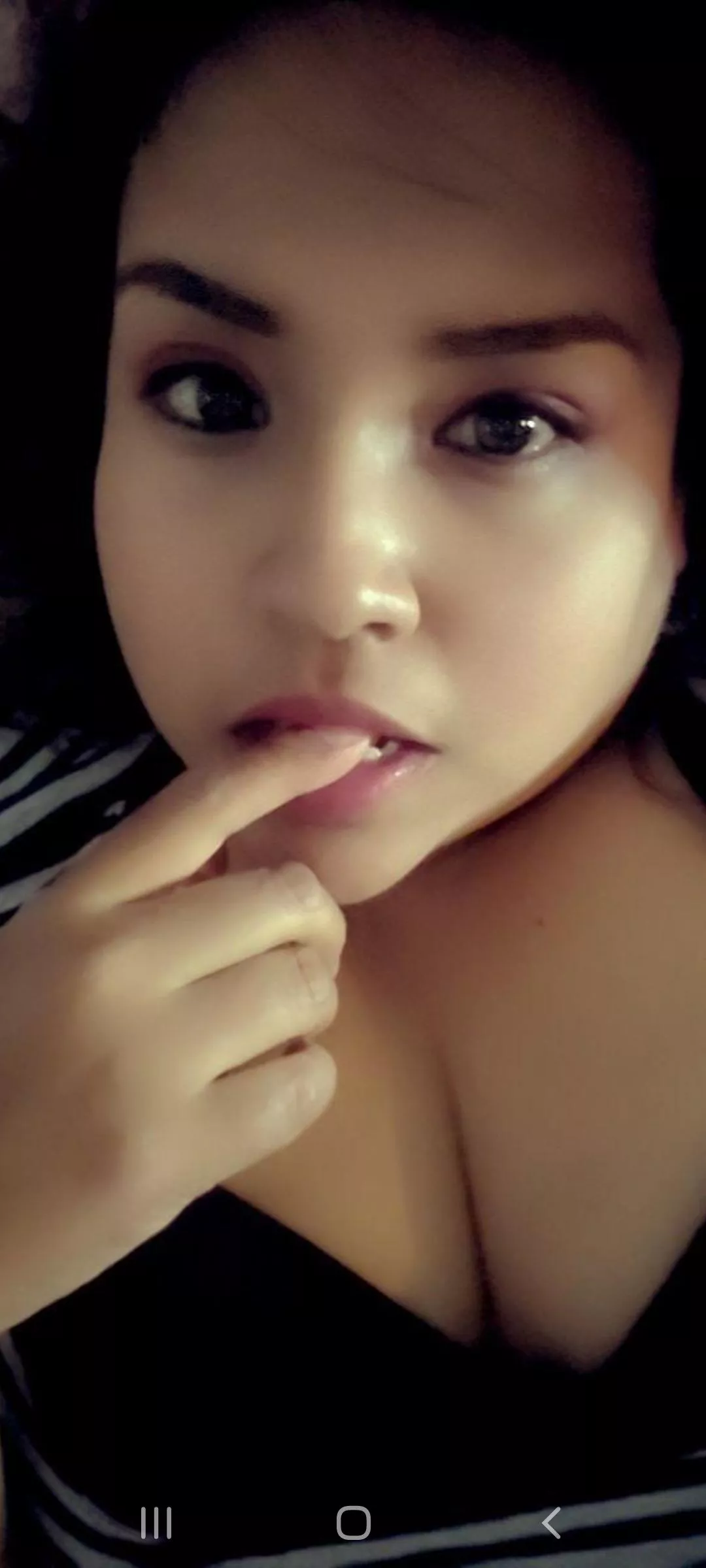 Staying in tonight 😋😘