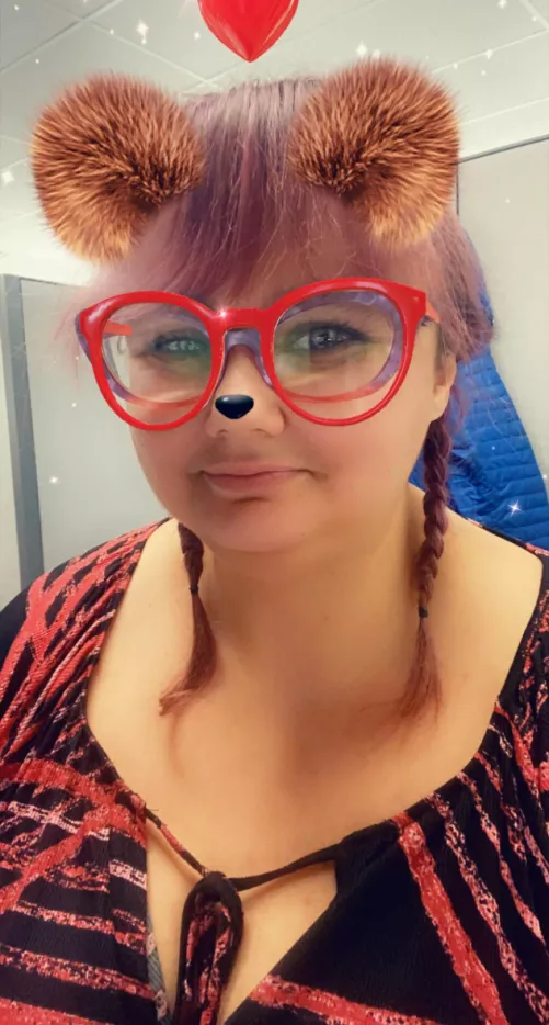 Stealthy smols at work today with piggybraids!