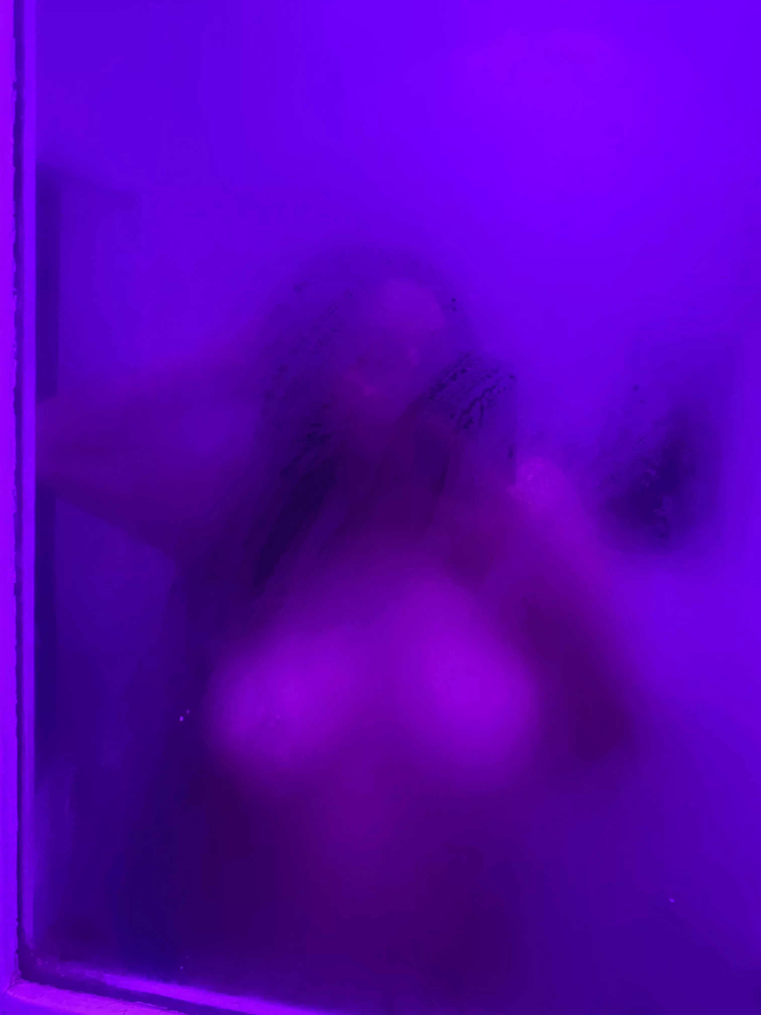 Steamy mirrors💜