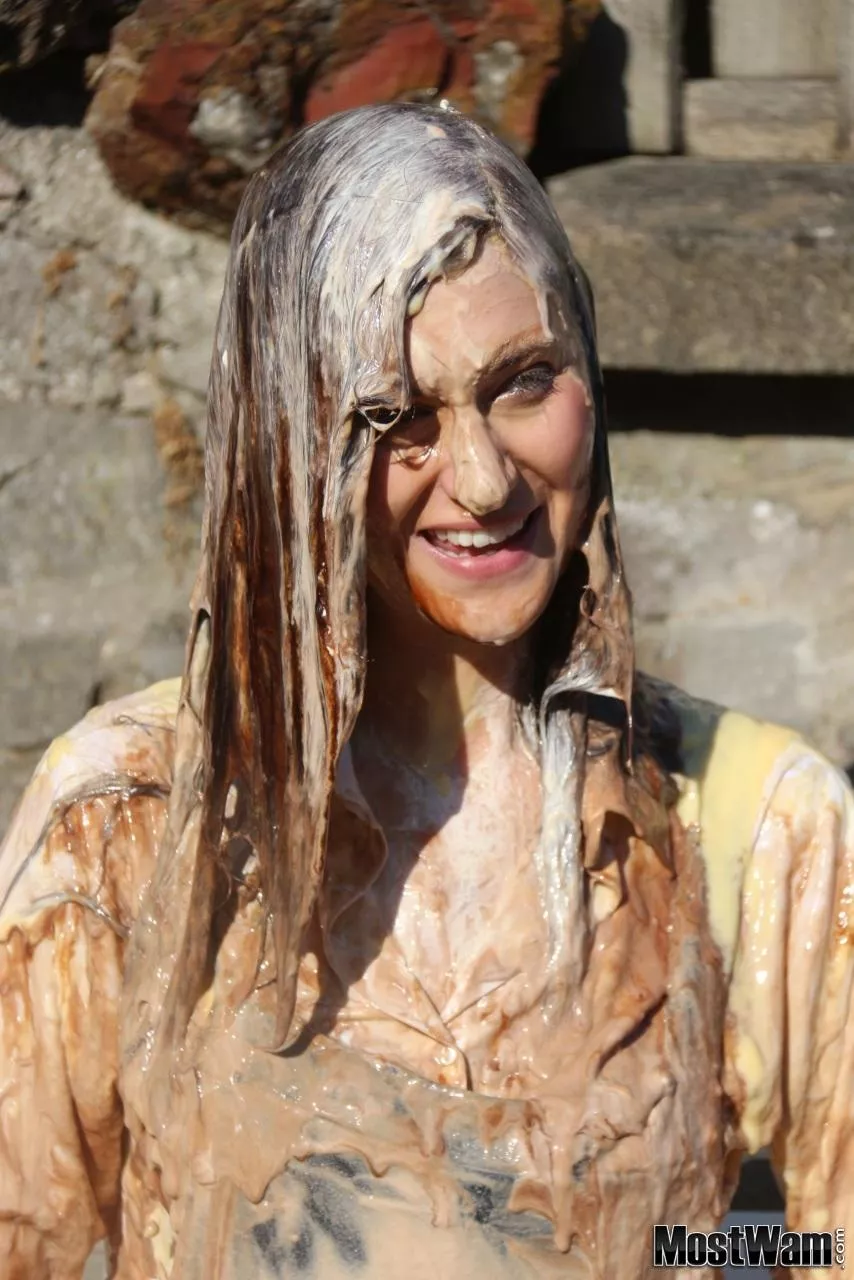 Steffi wearing all sorts of sweet sauces while outdoors Steffi wearing all sorts of sweet sauces while outdoors