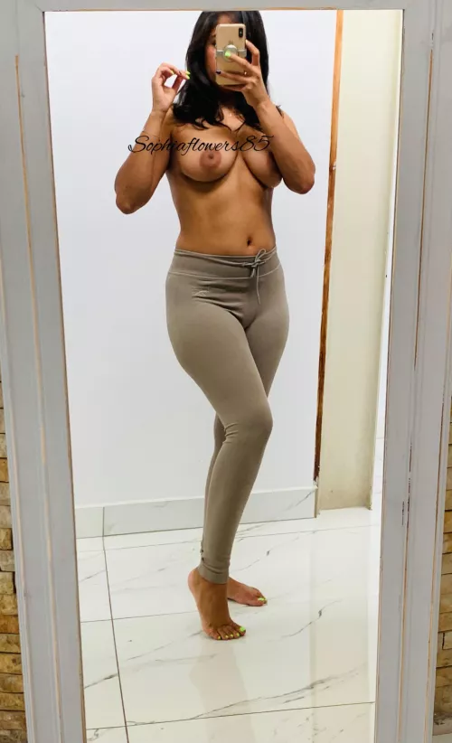 Stick your tongue out if you think I’m cute [F]