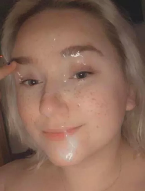 sticky cum selfie 😍