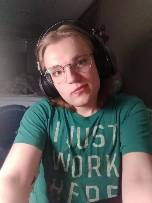 Still a long way off from how I wanna look and dress, but I thought I looked cute.