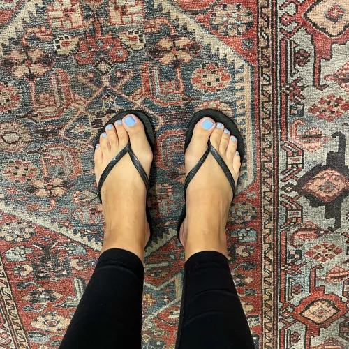 Still sandal weather 😘