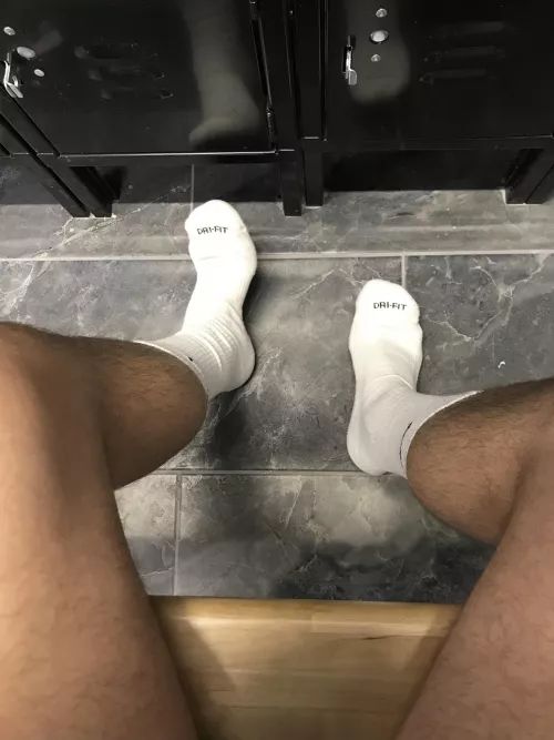 Stinking up the locker room 😈