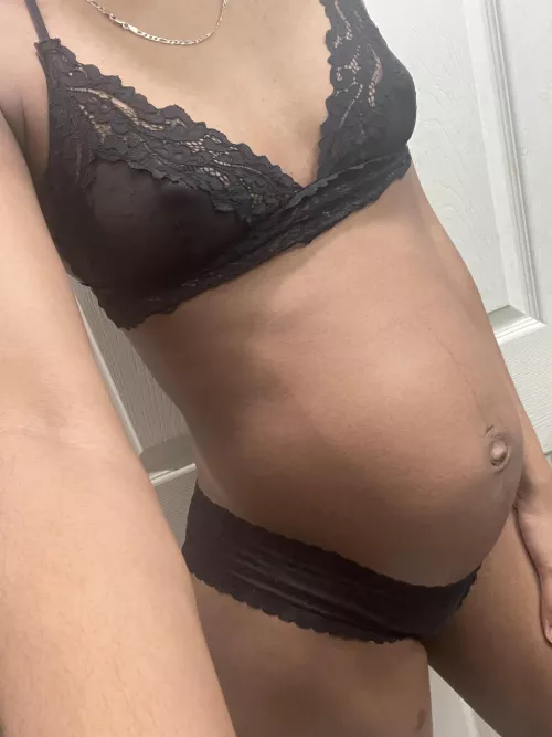 Stomach poking out, nipples pokin too ☺️