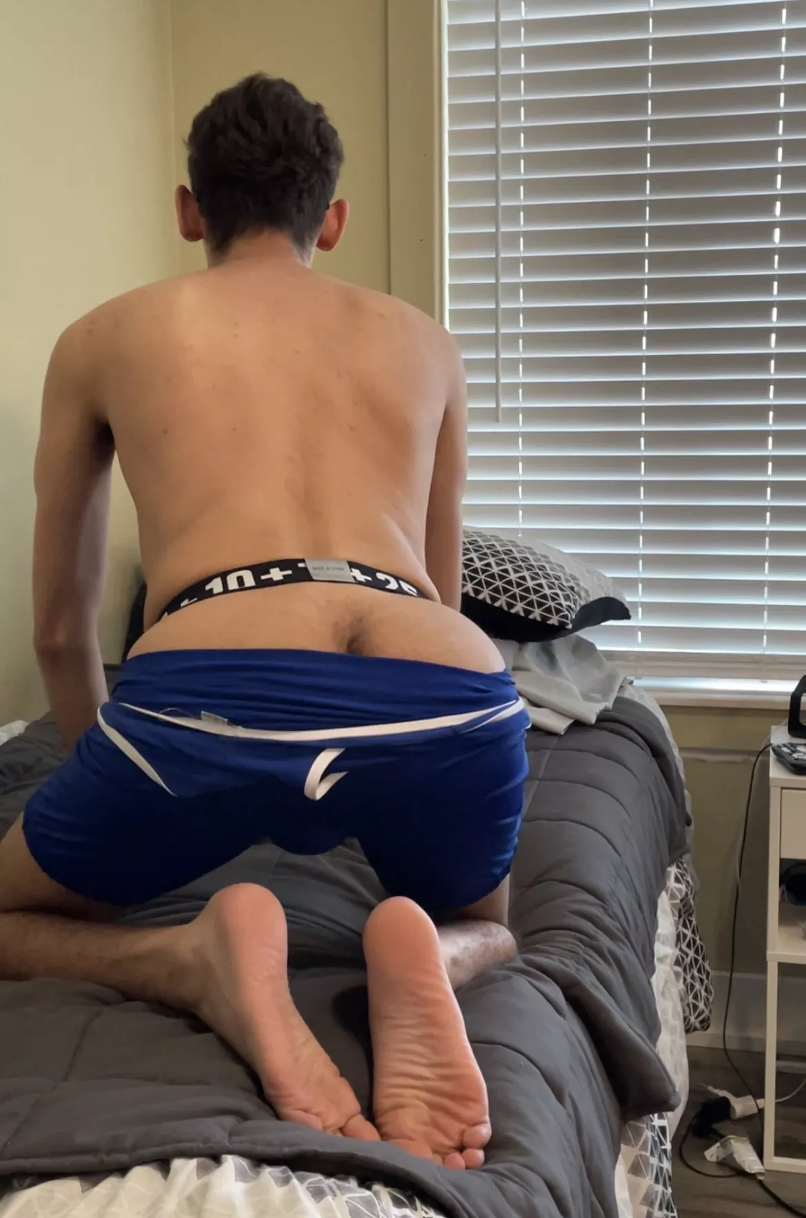 Stop pulling on my singlet!