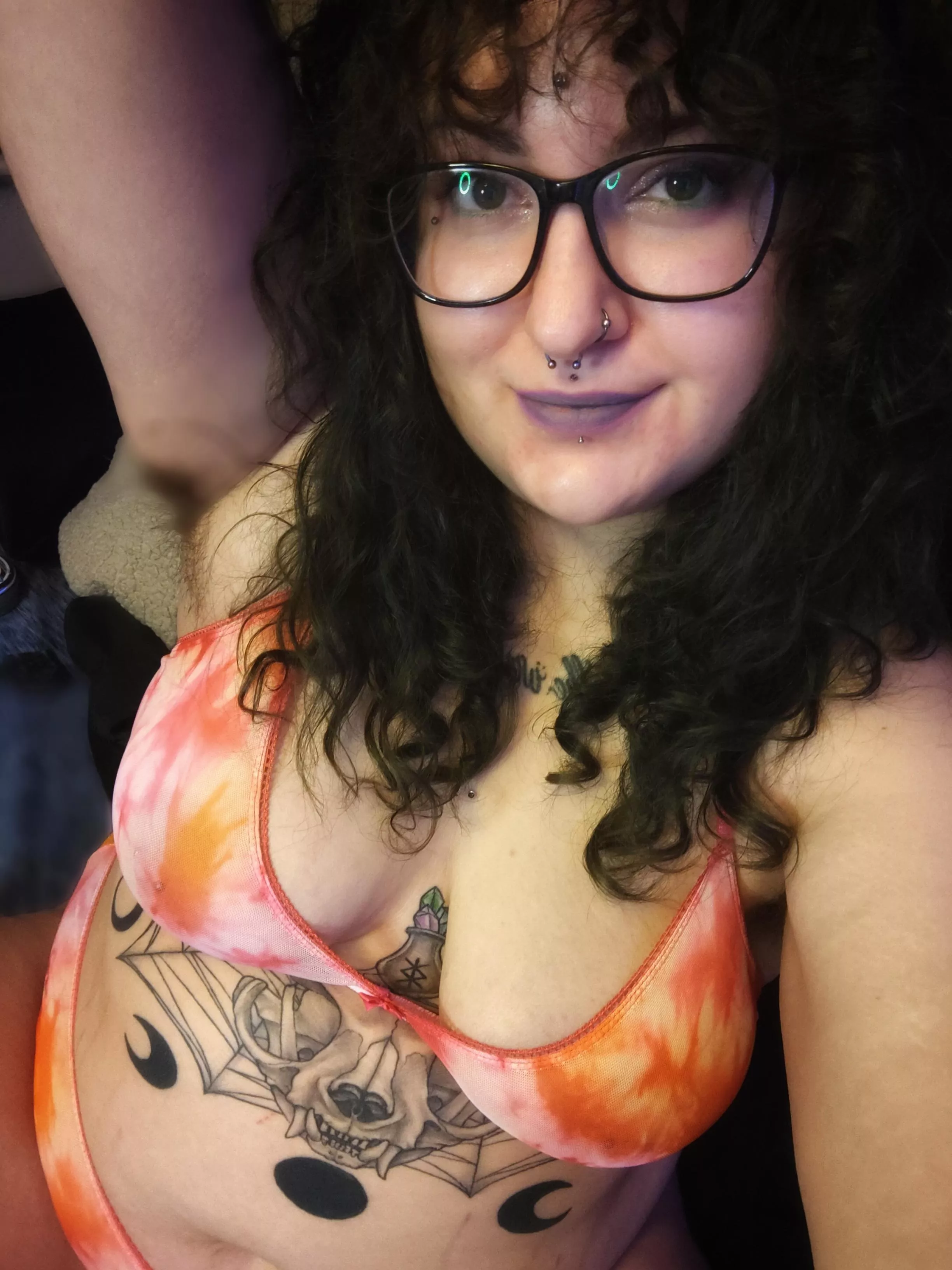 Stopped shaving my pits for No Shave November but decided to keep it. Stopped shaving my pits for No Shave November but decided to keep it.