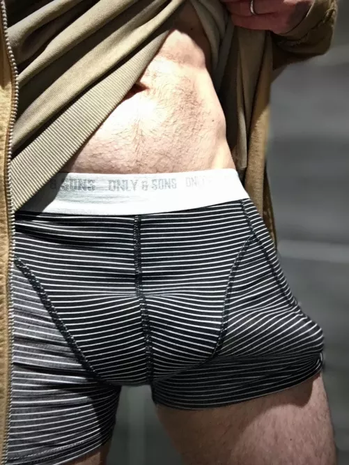 Striped bulge…