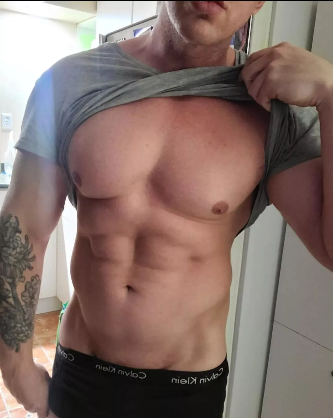 stubble or no stubble?