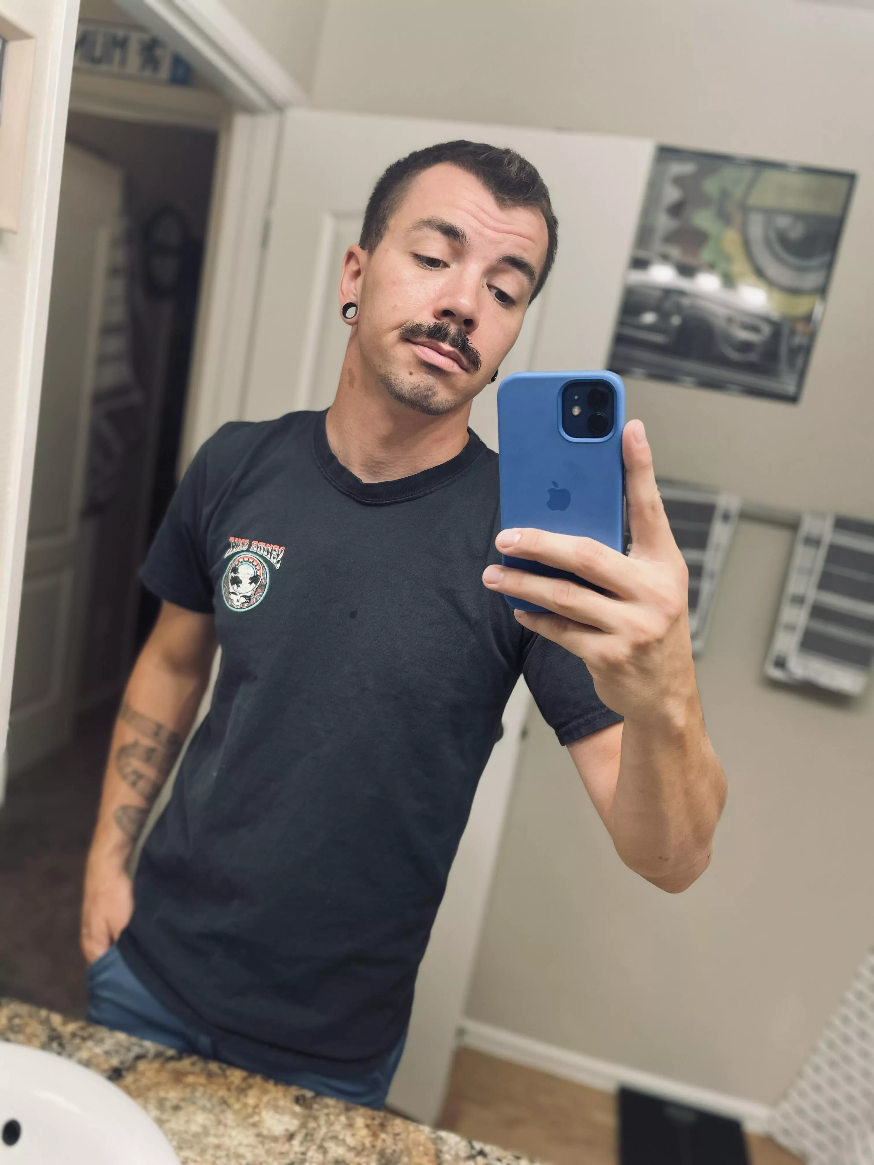 Stuck at home with chores that I don’t want to doooooo lol. Stuck at home with chores that I don’t want to doooooo lol.