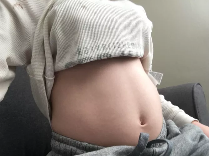 Stuffed myself with 4 chocolate hostess cupcakes, a bottle of sprite, 7 bananas, and a bit of chocolate milk as a sort of coming back celebration thing, it was really good too!