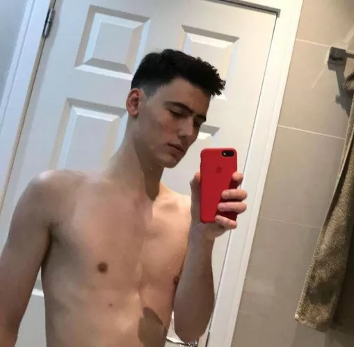 submissive twink here