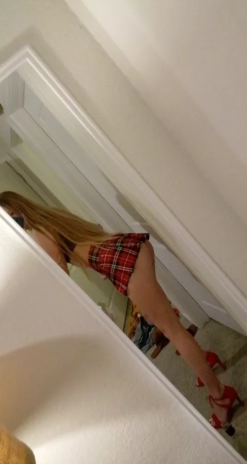 Submit to your mistress and you will be turned into such a sissy whore tonight😈 [domme]