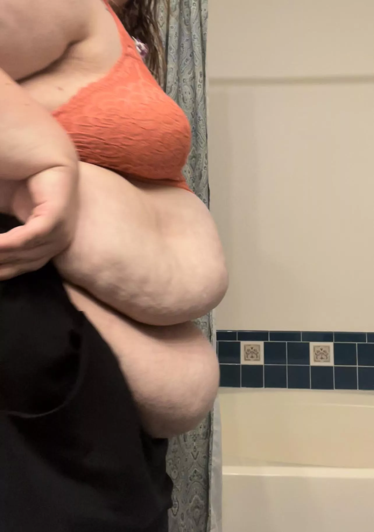 Such a nice side view come hangout with me on sc hannahe998 Such a nice side view come hangout with me on sc hannahe998