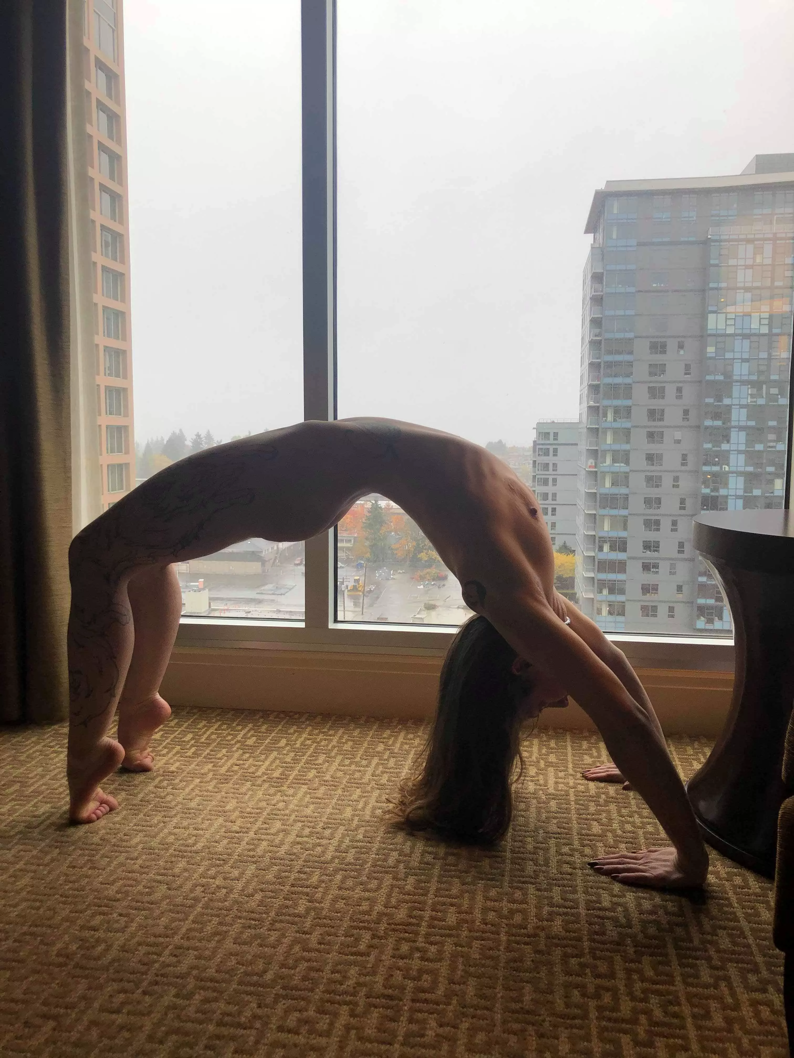 Such tight shoulders. 😅