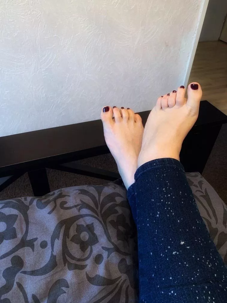 Suck my toes? 👅