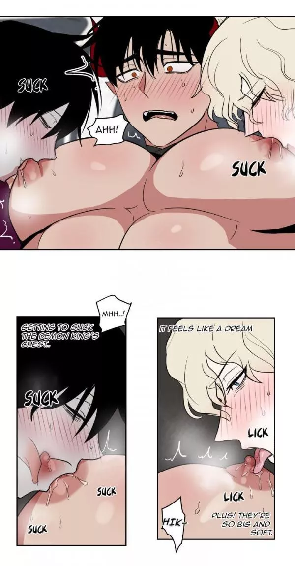 Sucking them big tiddies