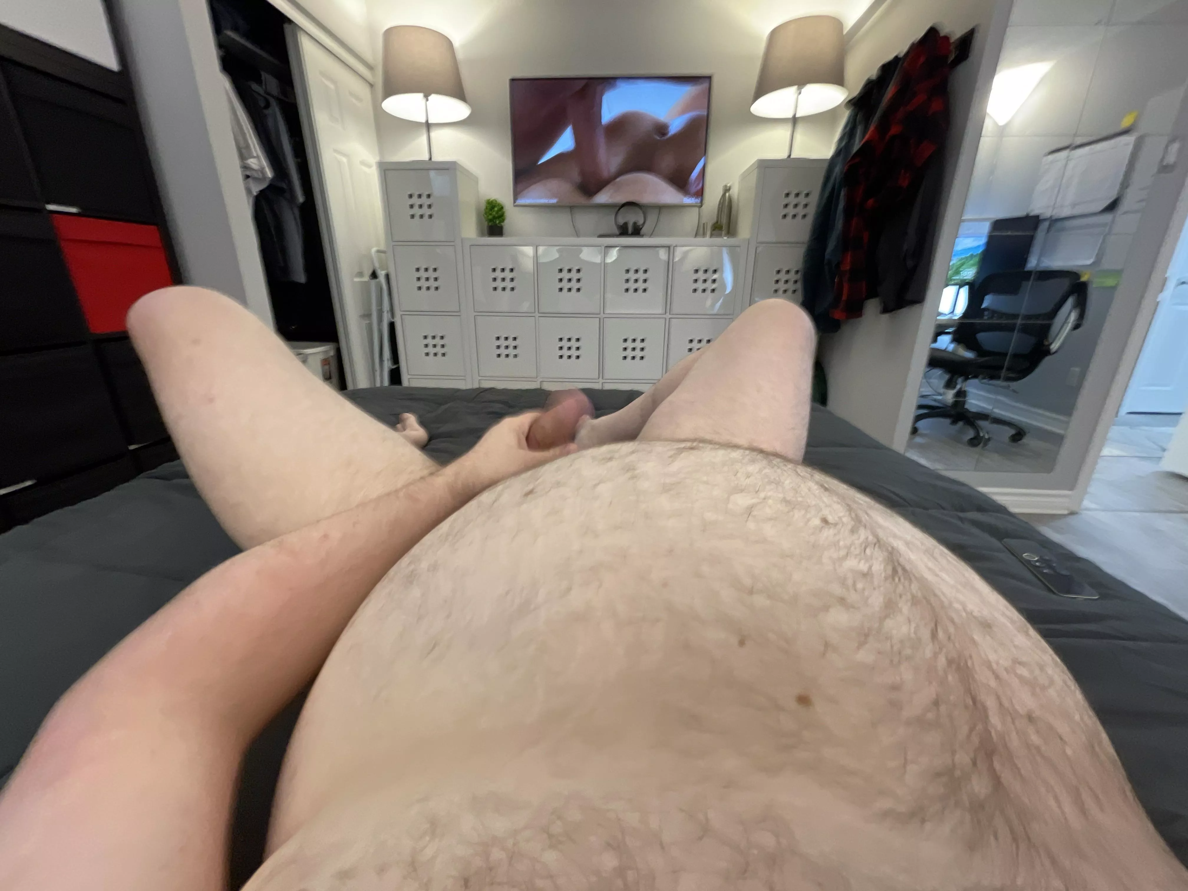 Sunday afternoon porn fuelled bate session. If only Id had a hand (or throat) to help.