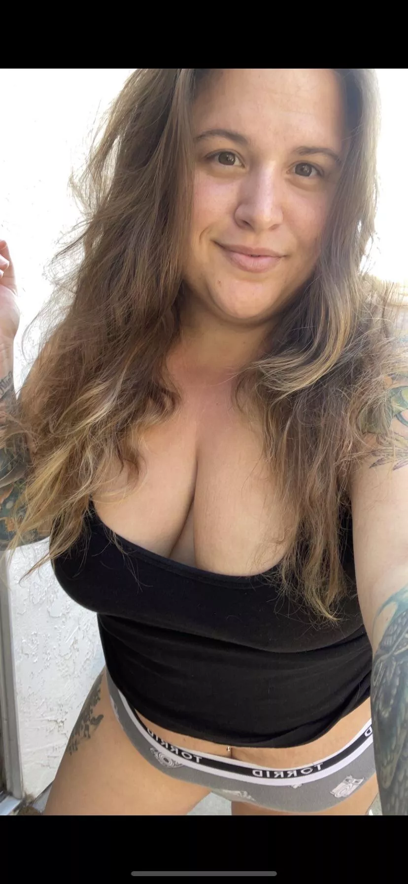 sunshine and some sensual curves sunshine and some sensual curves