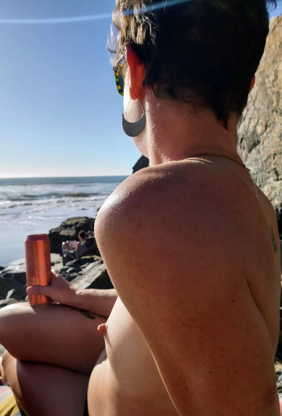 Sunshine, little boobs & big beers
