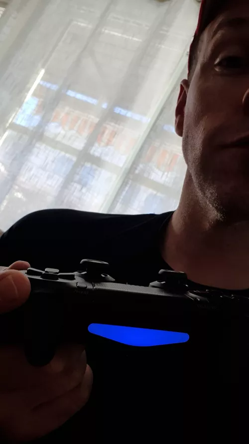 Sup gaymers;)