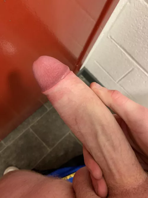 Super nervous about posting for the he first time ๐ Rates welcome I guess ๐ฌ