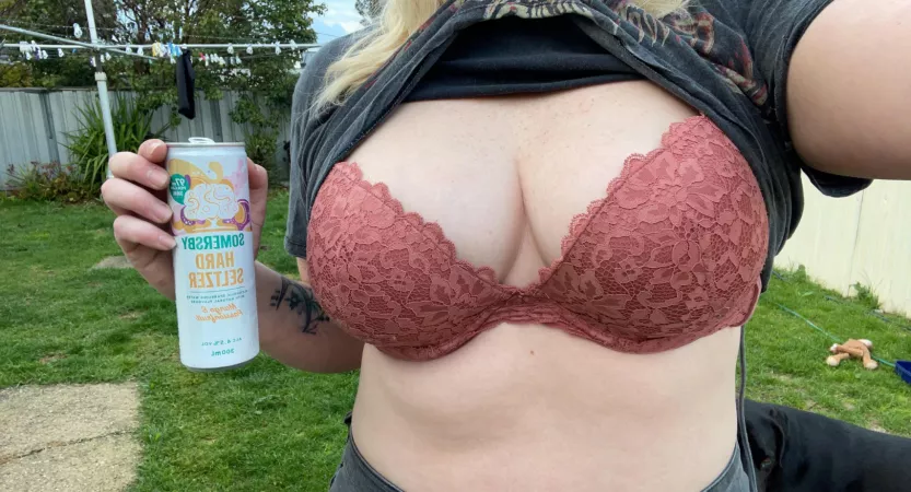 Surely I should get sponsored for all my boobze promo ? š»