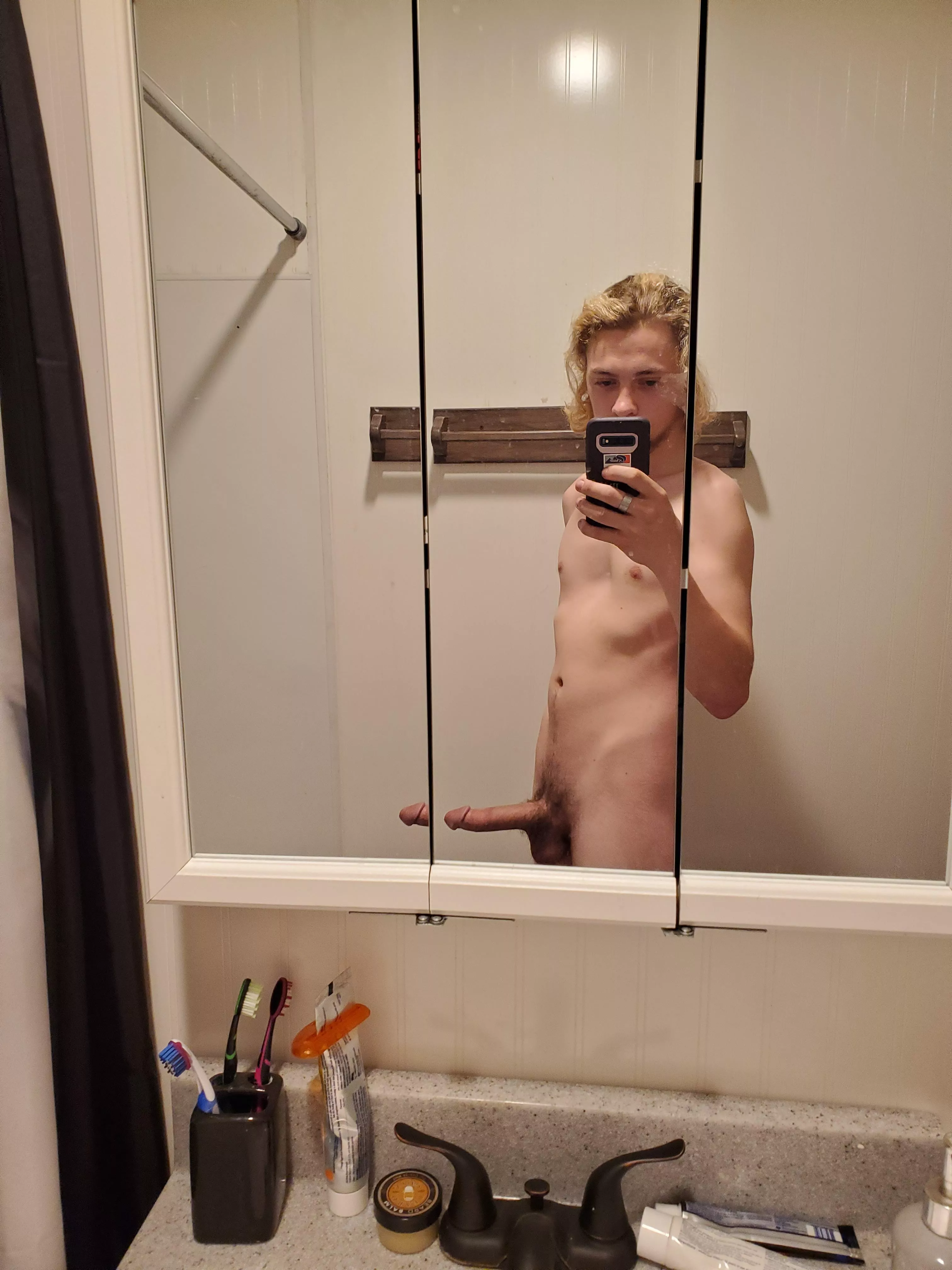 Swap nudes with me to get me off🤤🤤 Swap nudes with me to get me off🤤🤤