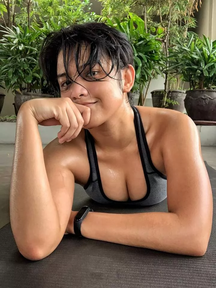 Sweat and tits