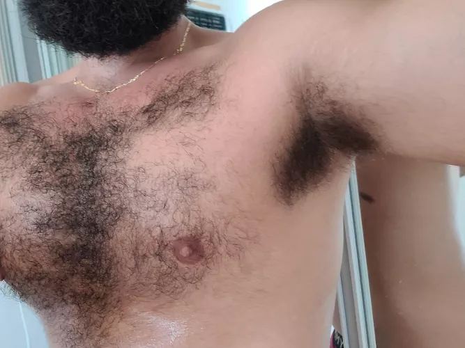 Sweaty chest and pits