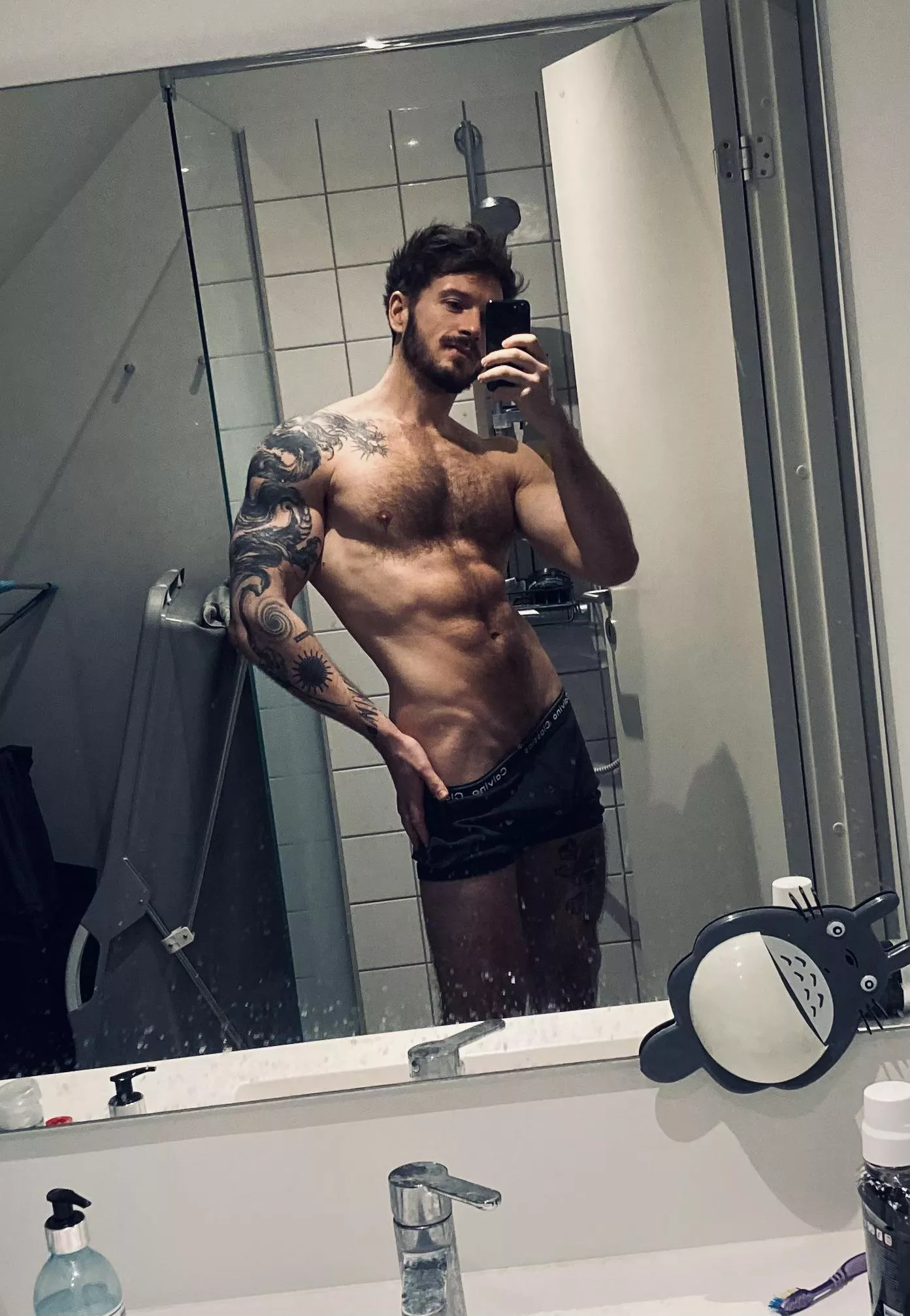 Sweaty wanna be streamer, come hangout on Twitch! Sweaty wanna be streamer, come hangout on Twitch!