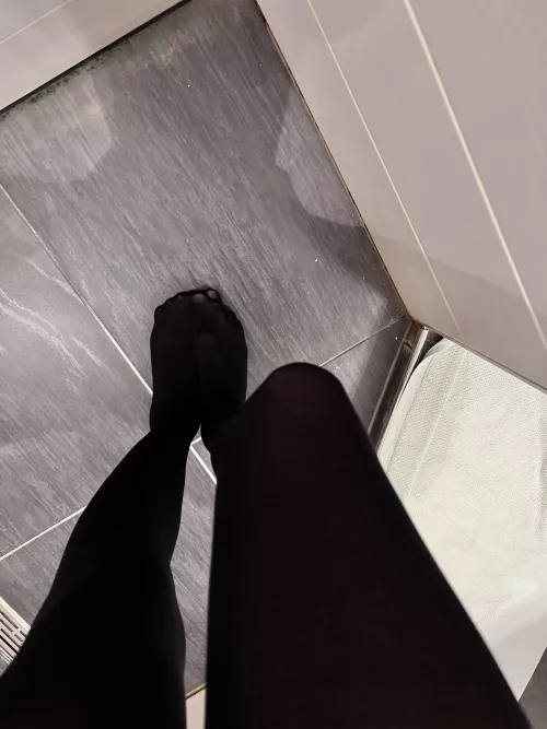 Take a shower 💕💕