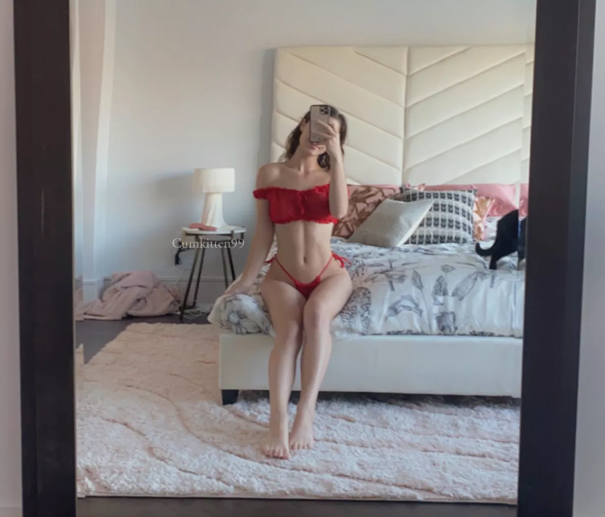 Take it off and eat me out