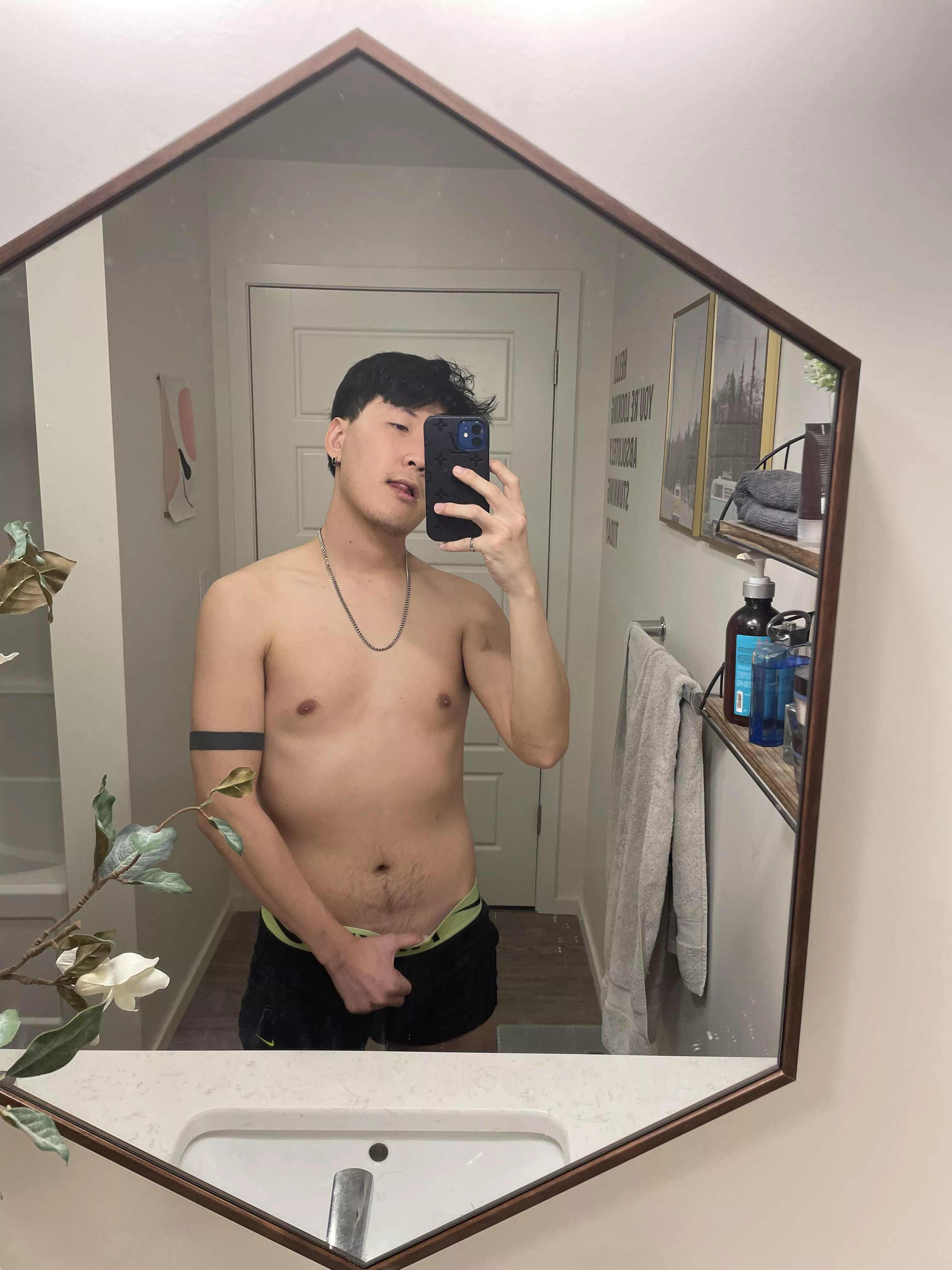 Take it off for me 😈 Take it off for me 😈