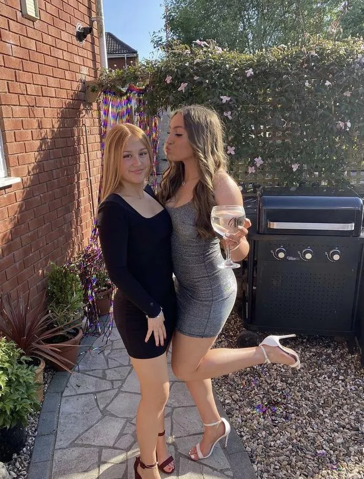 Take your pick, left or right Take your pick, left or right