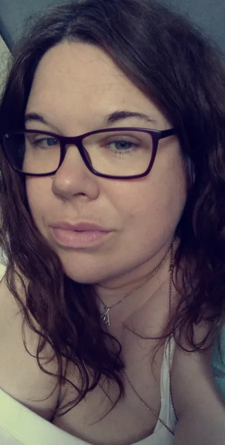 Taking a break from housework🥴