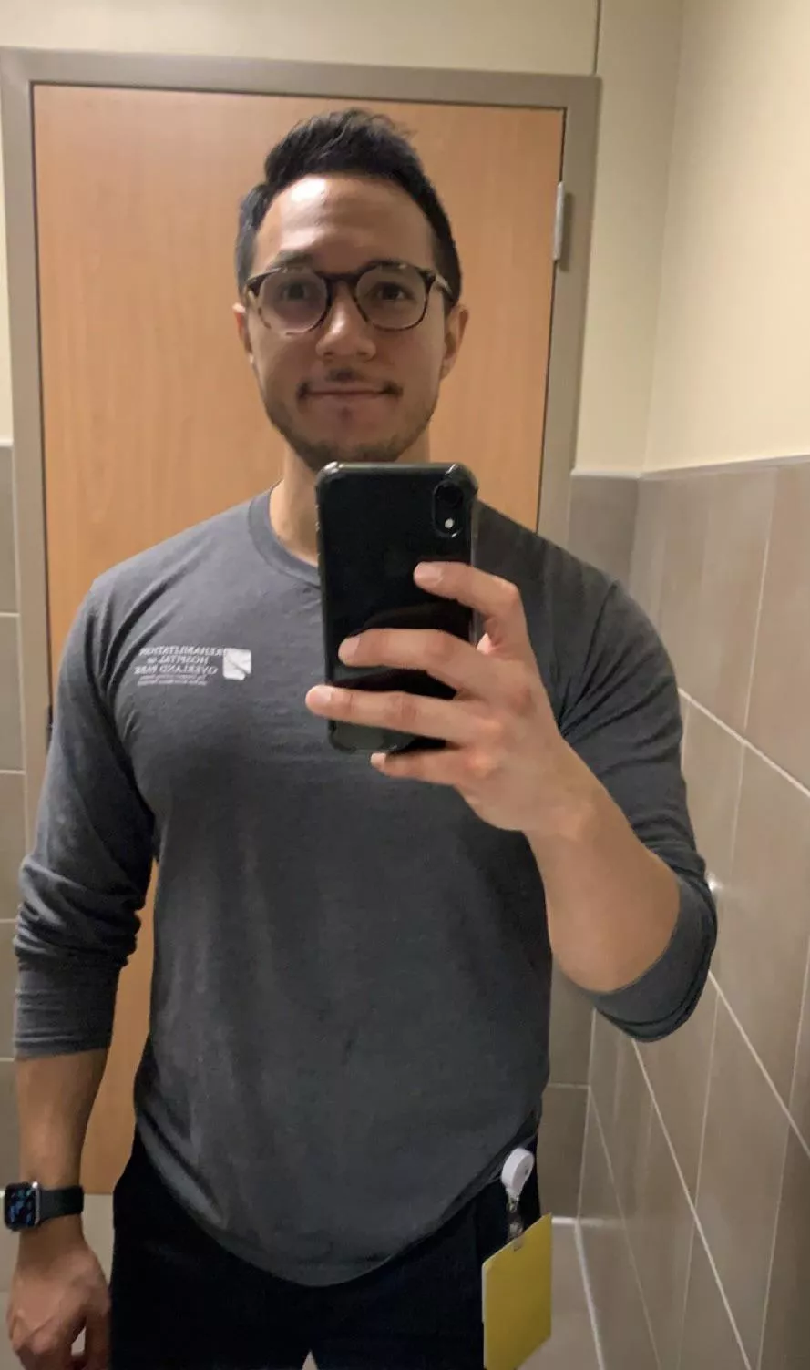 Taking a little break from work to take a selfie! Hope everyone is having a great day xo