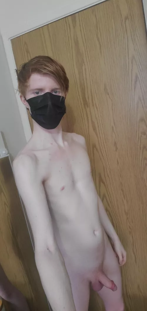 Taking a morning nude pic makes me feel happy ☺️