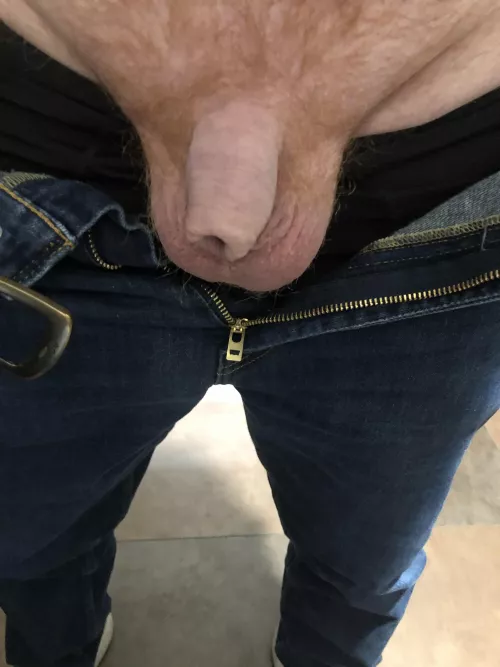 Taking orders for the next hour.