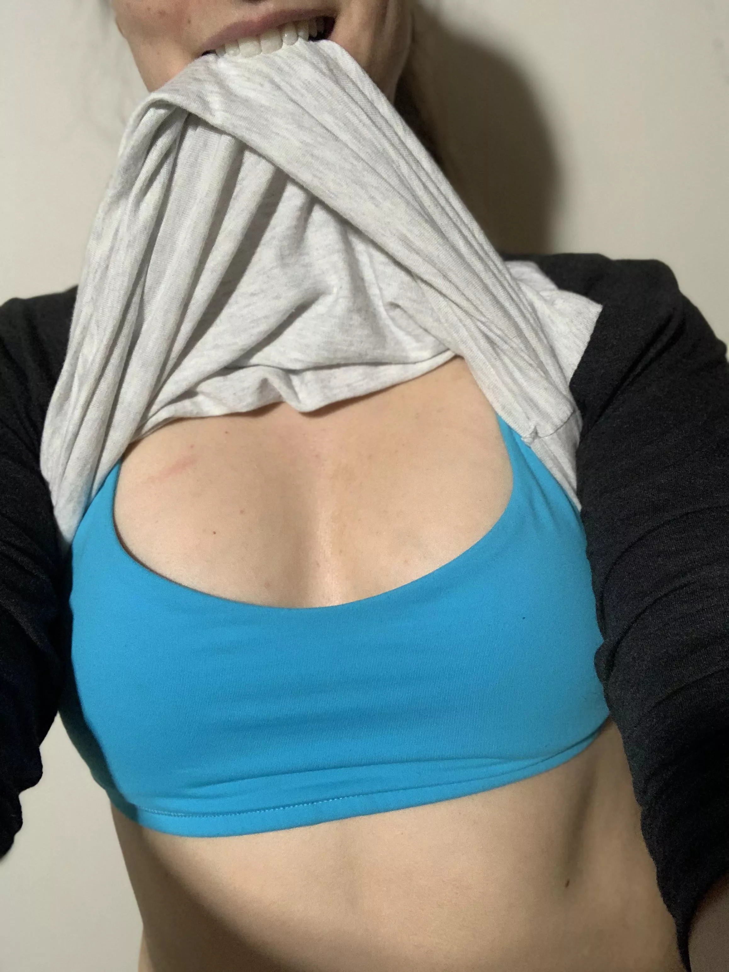 Taking sweaty post workout nudes are my fav. Can be found somewhere else 👅